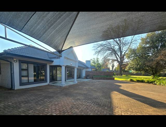 5 BEDROOM HOUSE FOR SALE IN THREE RIVERS